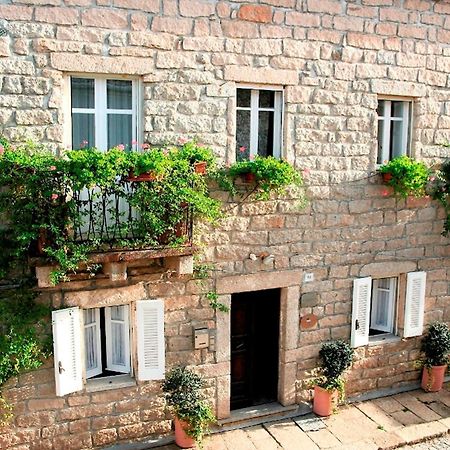 La Vignaredda - Residenza Di Charme Hotel Aggius Buitenkant foto