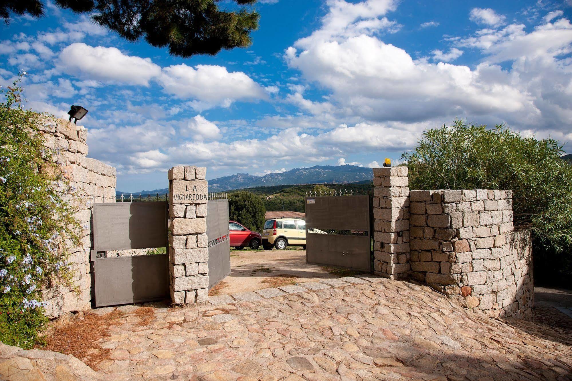 La Vignaredda - Residenza Di Charme Hotel Aggius Buitenkant foto